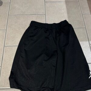 Jordan Boys Black Performance Basketball Shorts sz XL